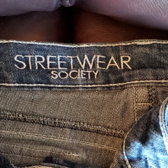 Street Wear Society Jean Shorts - Picture 2 of 4